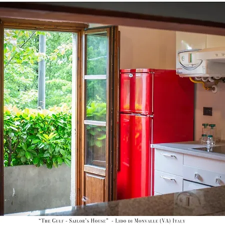 The Gulf Sailor's House - Lago Maggiore